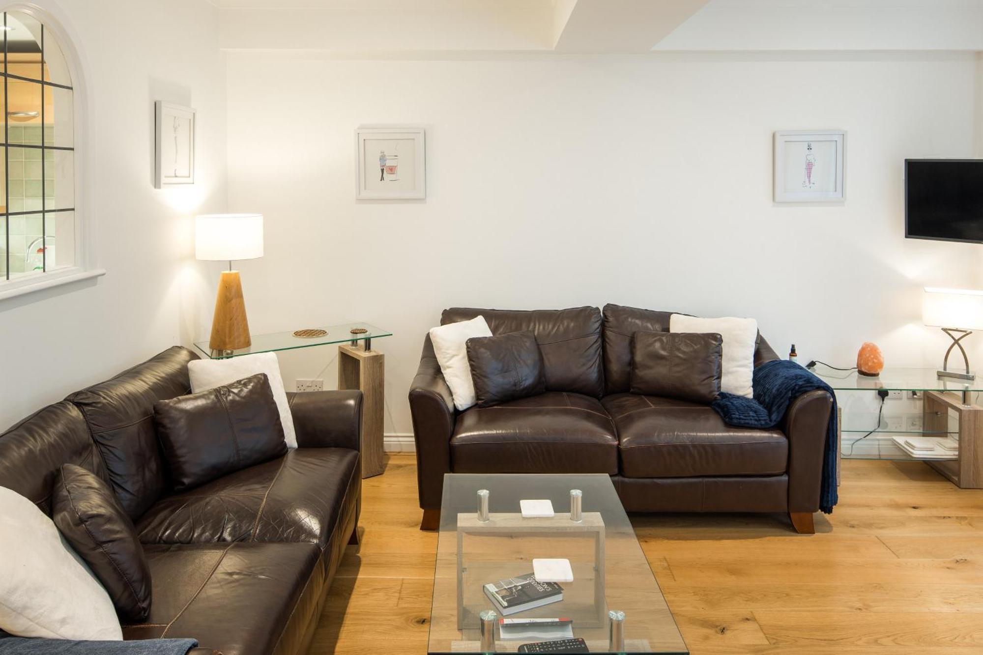 Apartment 1bd Modern Oasis: Near Attractions