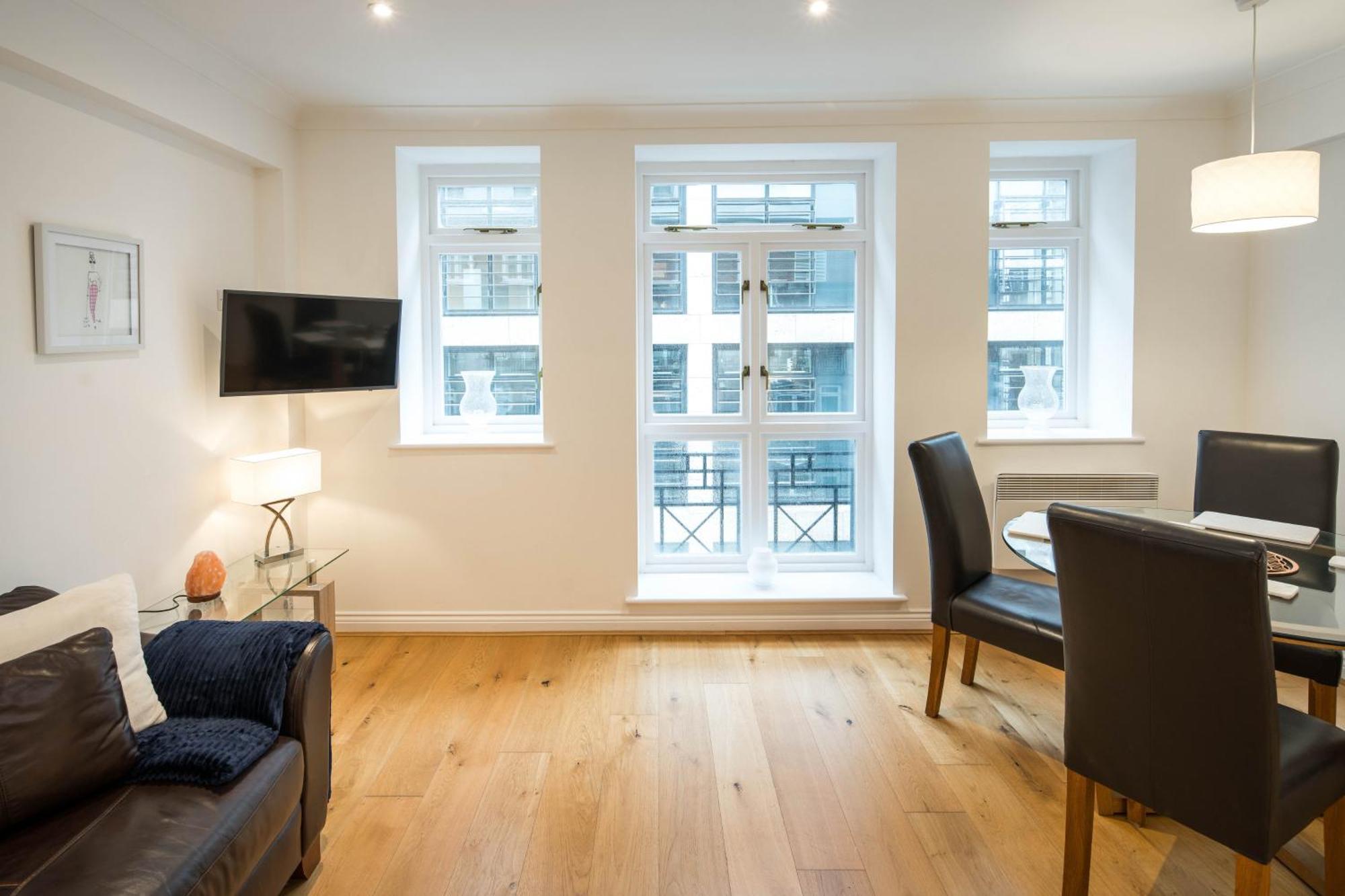 Apartment 1bd Modern Oasis: Near Attractions