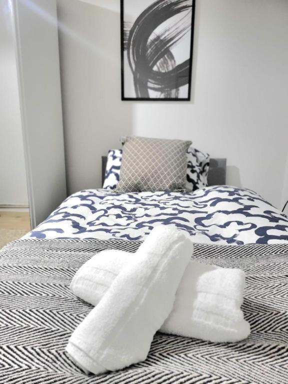Apartment Three Bed Flat In Mile End