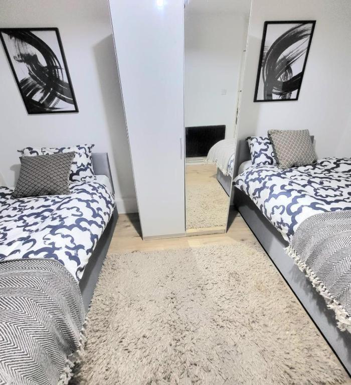 Three Bed Flat In Mile End