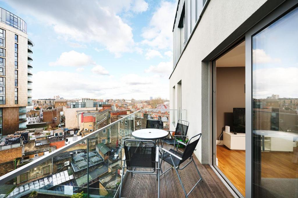 Lejlighed Modern Serviced 3-bedroom Flat In East *