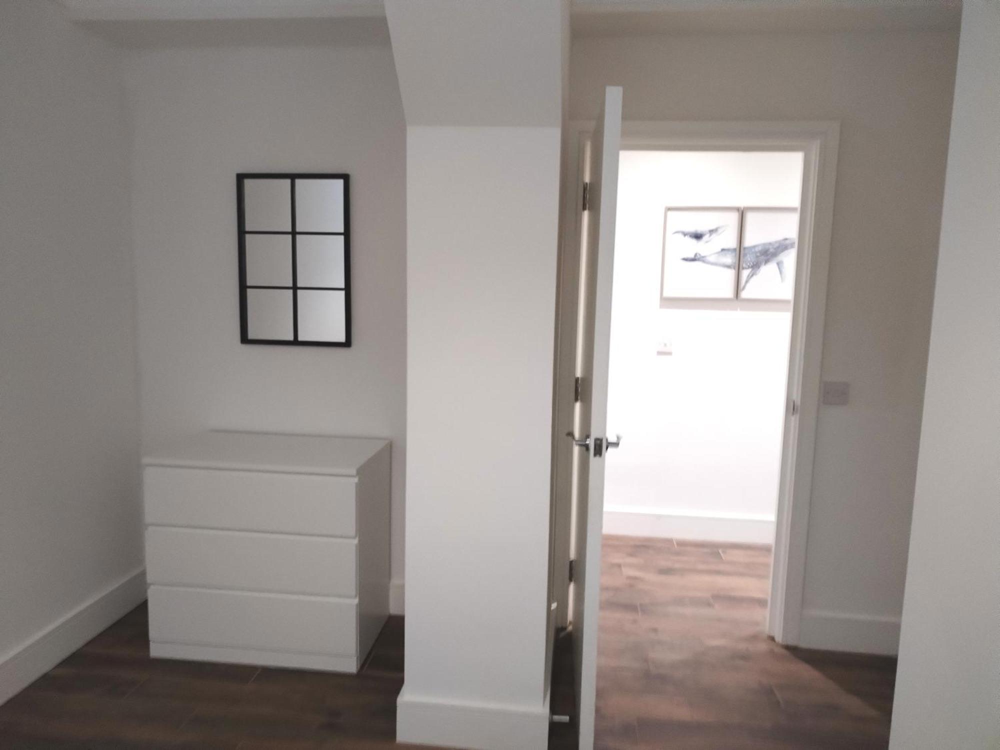 Lejlighed Luxury Near Centre, Near Train Station, E1 *