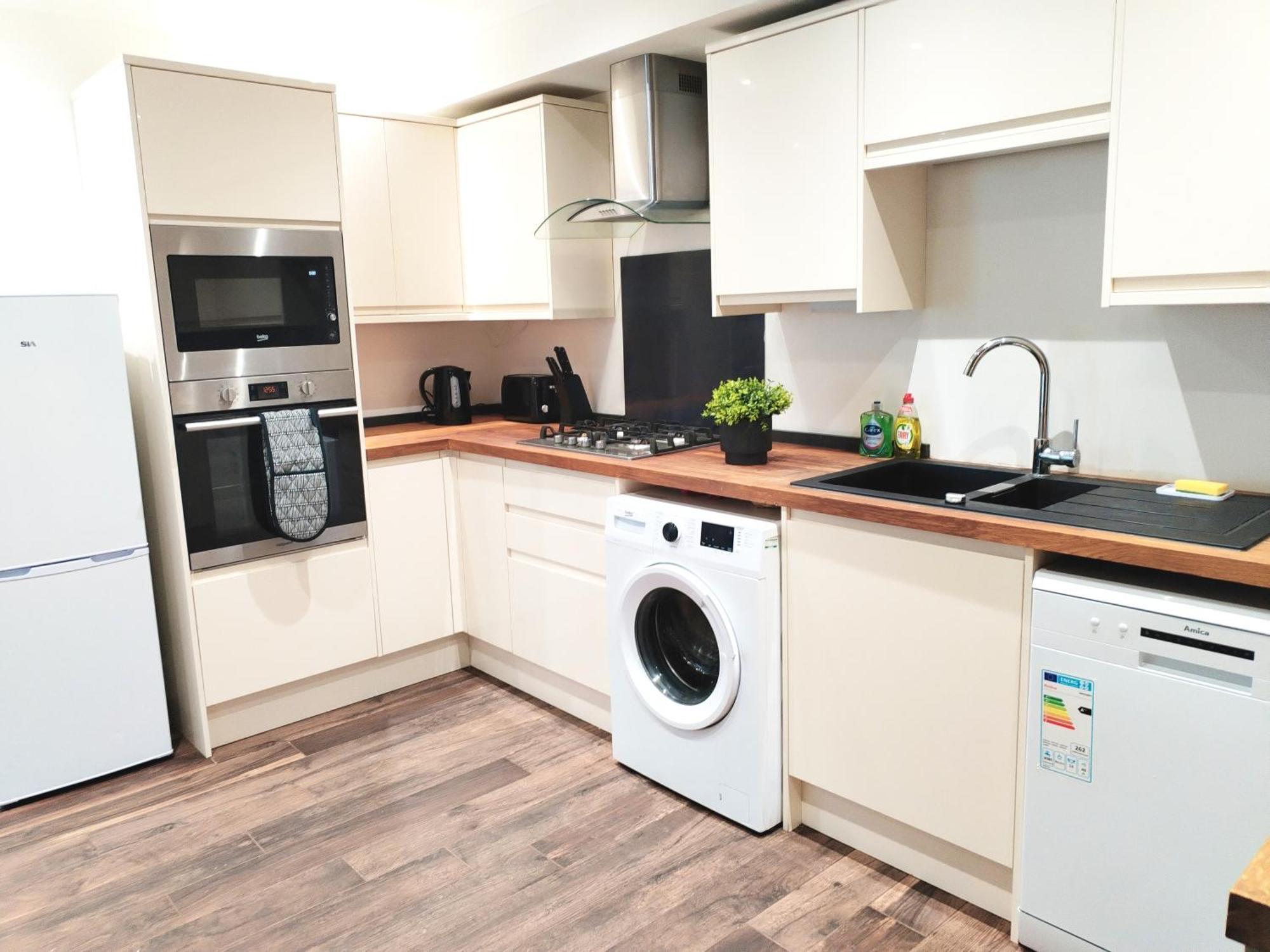 Lejlighed Luxury Near Centre, Near Train Station, E1