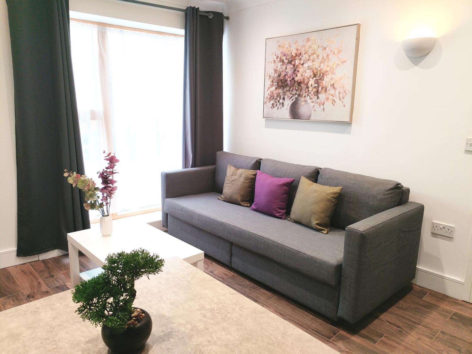 Lejlighed Luxury Near Centre, Near Train Station, E1 *