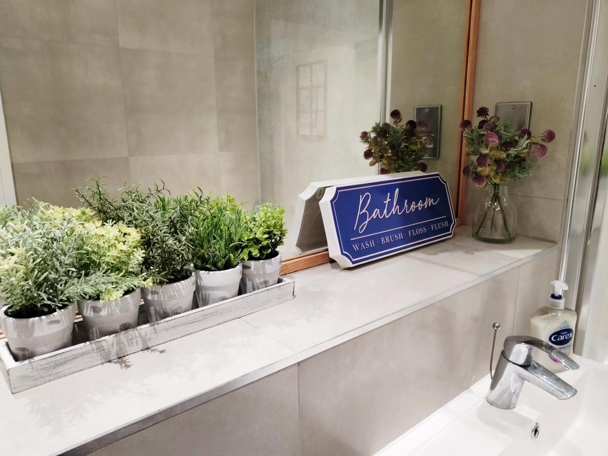 Lejlighed Luxury Near Centre, Near Train Station, E1