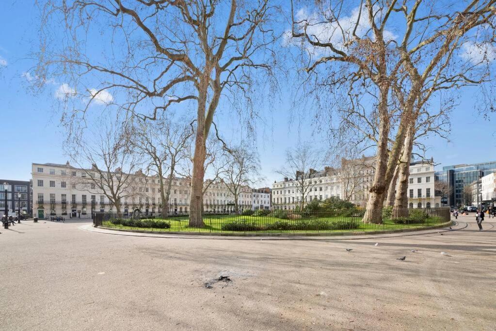 Appartement Huge 1 Bed -sleeps 4 De Lux Soho Fitzrovia Londen