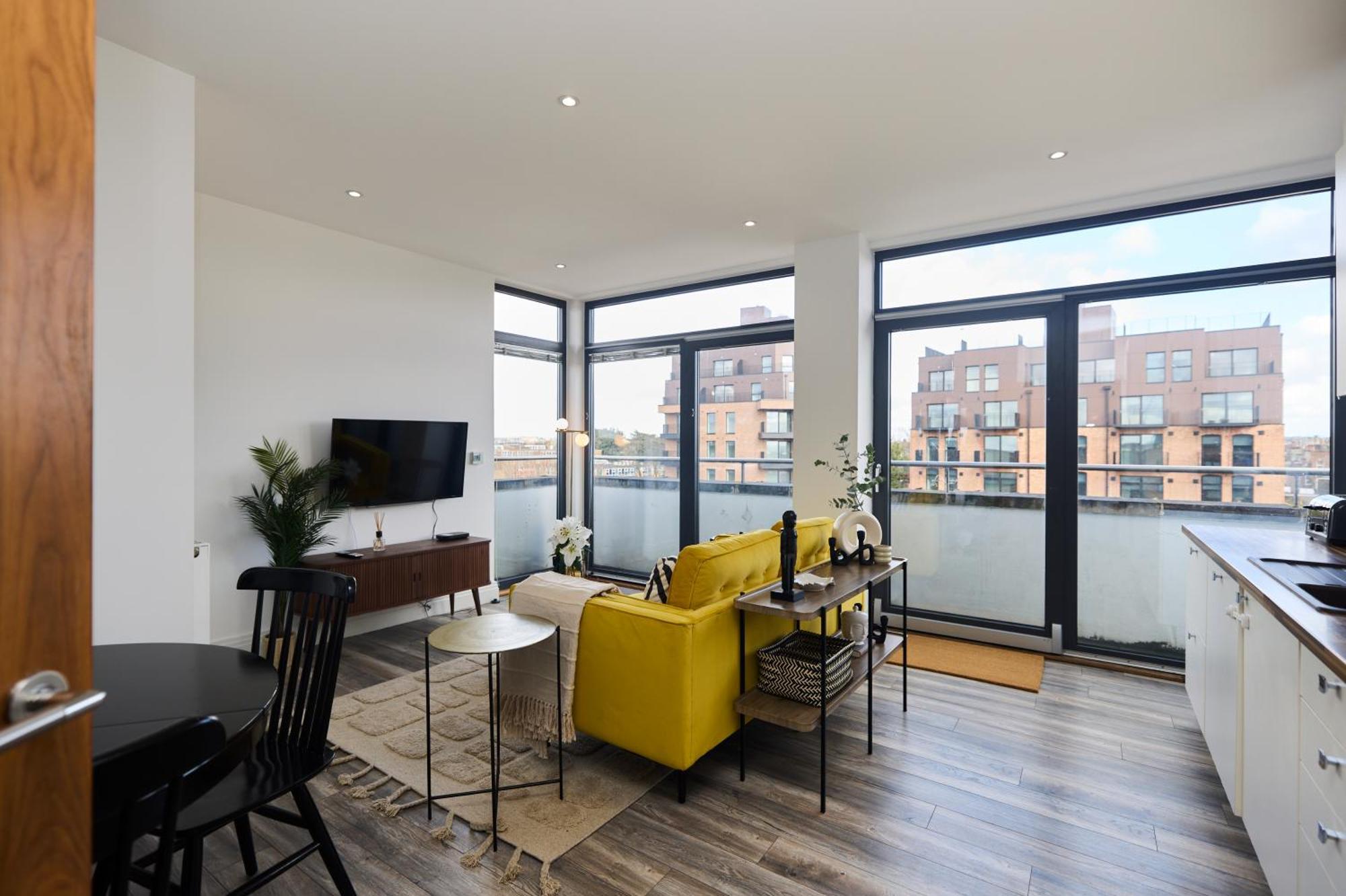 The Harlesden Classic - Lovely 2bdr Flat With Balcony Lejlighed