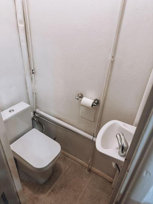 Spacious 3 Bedroom Flat In Stockwell Appartement *