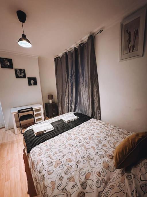 Spacious 3 Bedroom Flat In Stockwell Appartement