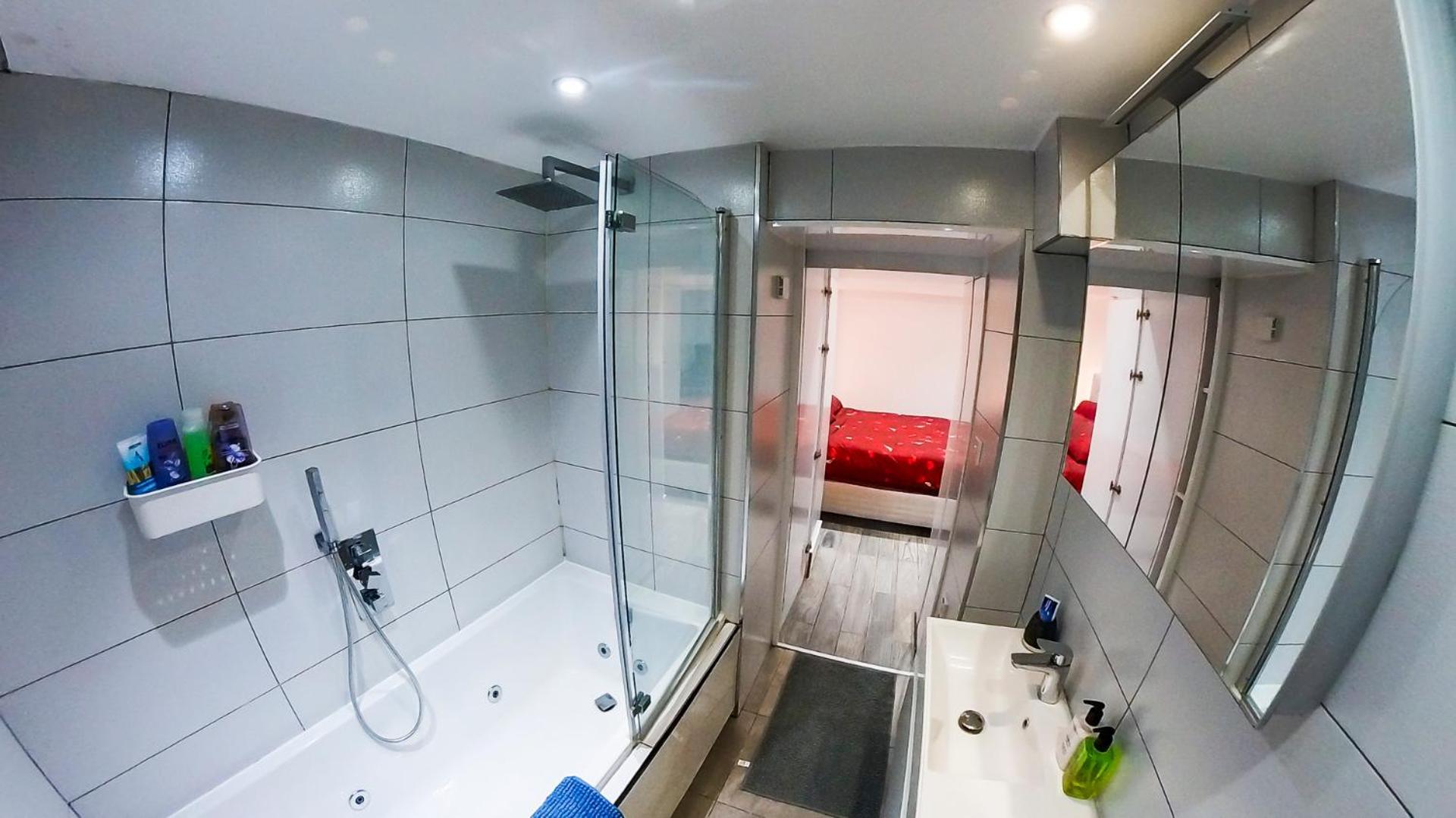 1 Bedroom Flat With Whirlpool Bath Appartamento