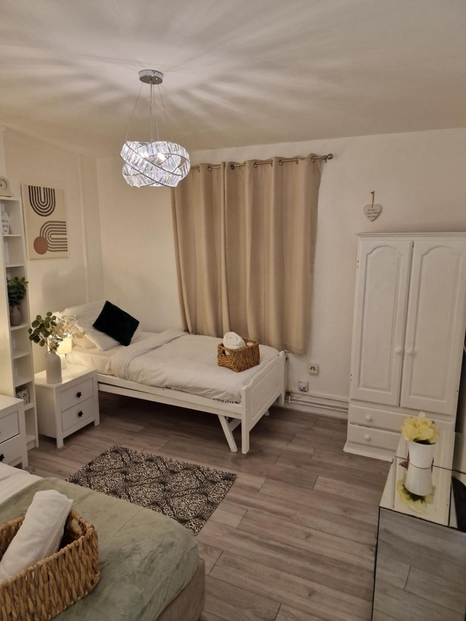 1 Bedroom Flat Leilighet *