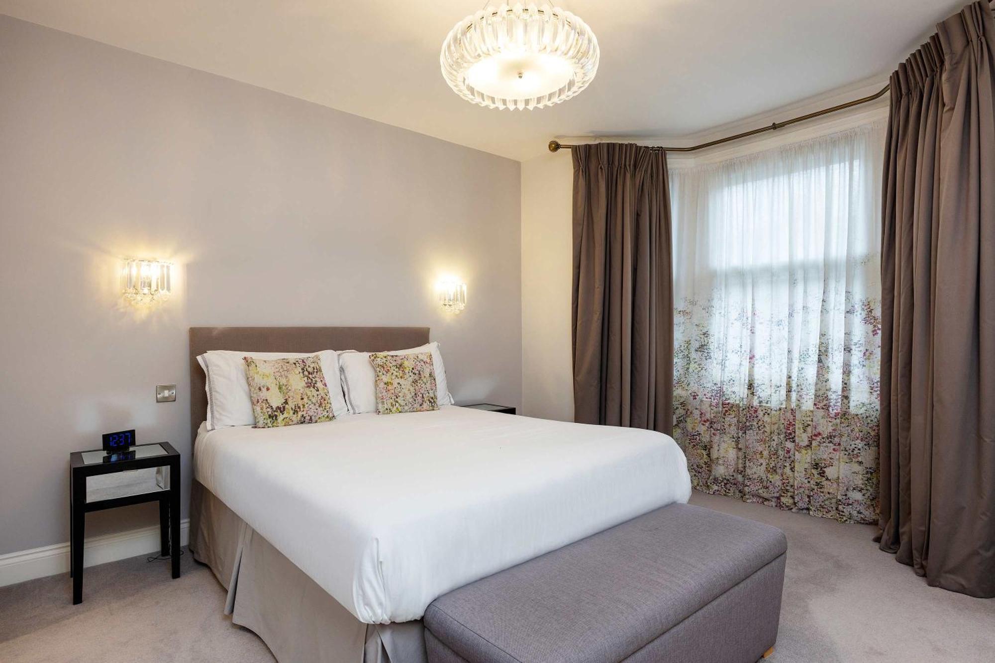 Holiday home Veeve - Riverside Repose London