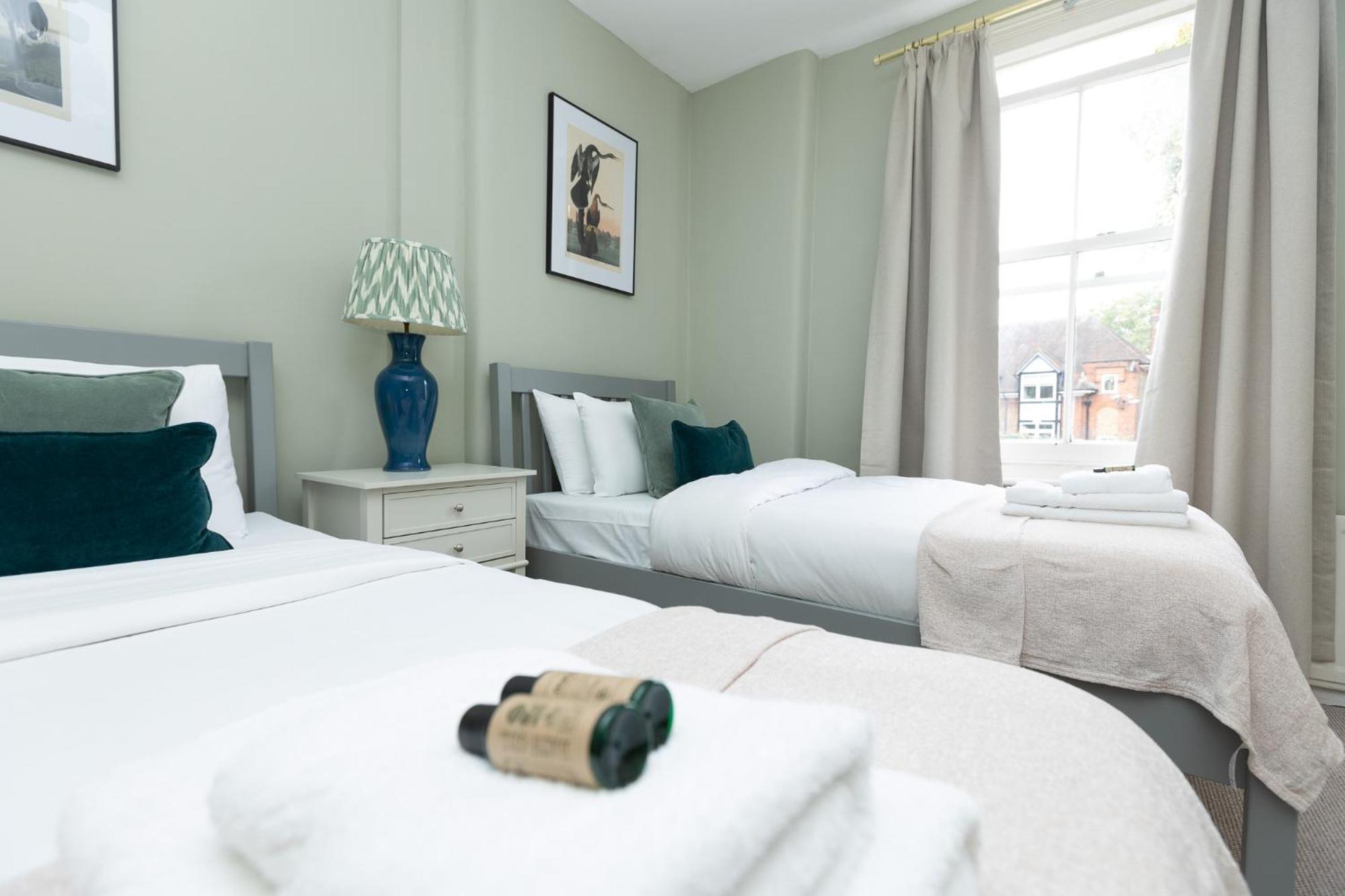 Charming 4 Bed Victorian House In Clapham Old Town * Londres