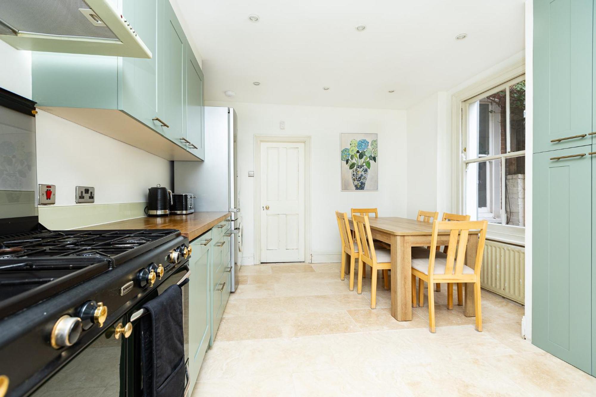 Charming 4 Bed Victorian House In Clapham Old Town Appartement