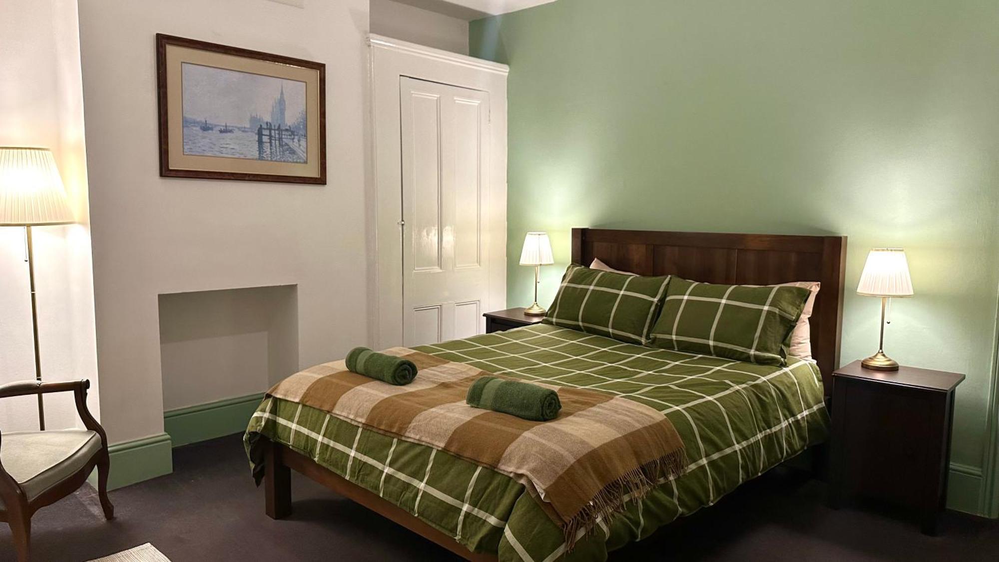 Homestay In Westminster