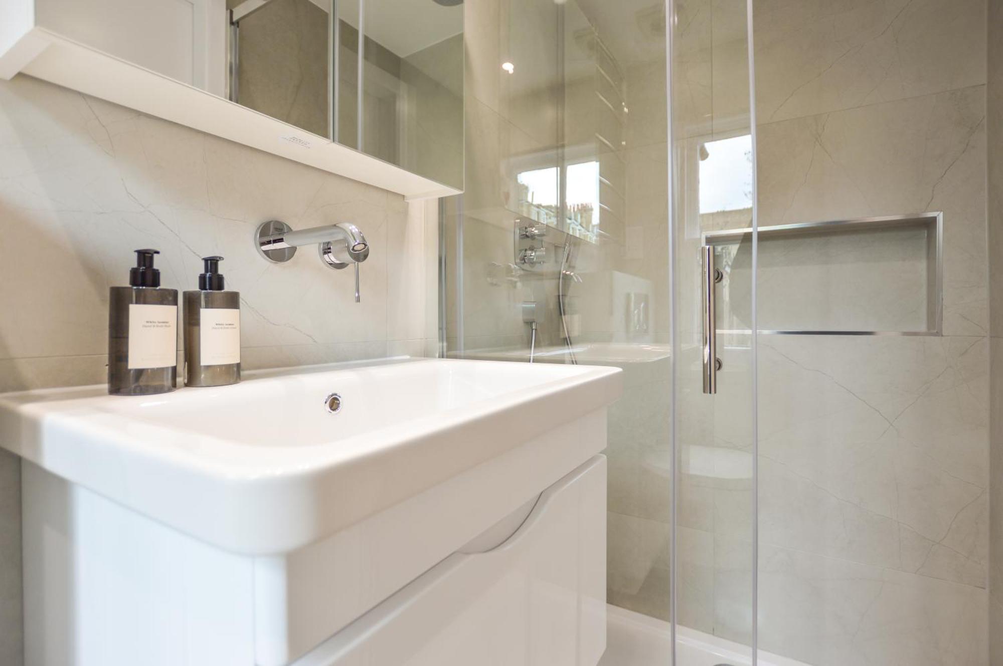 Split Level At West Hampstead By Concept Lejlighed