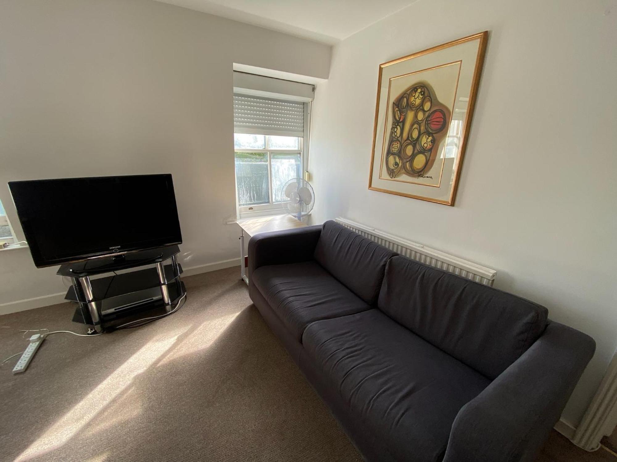 3 Bedroom Top Floor Kensington