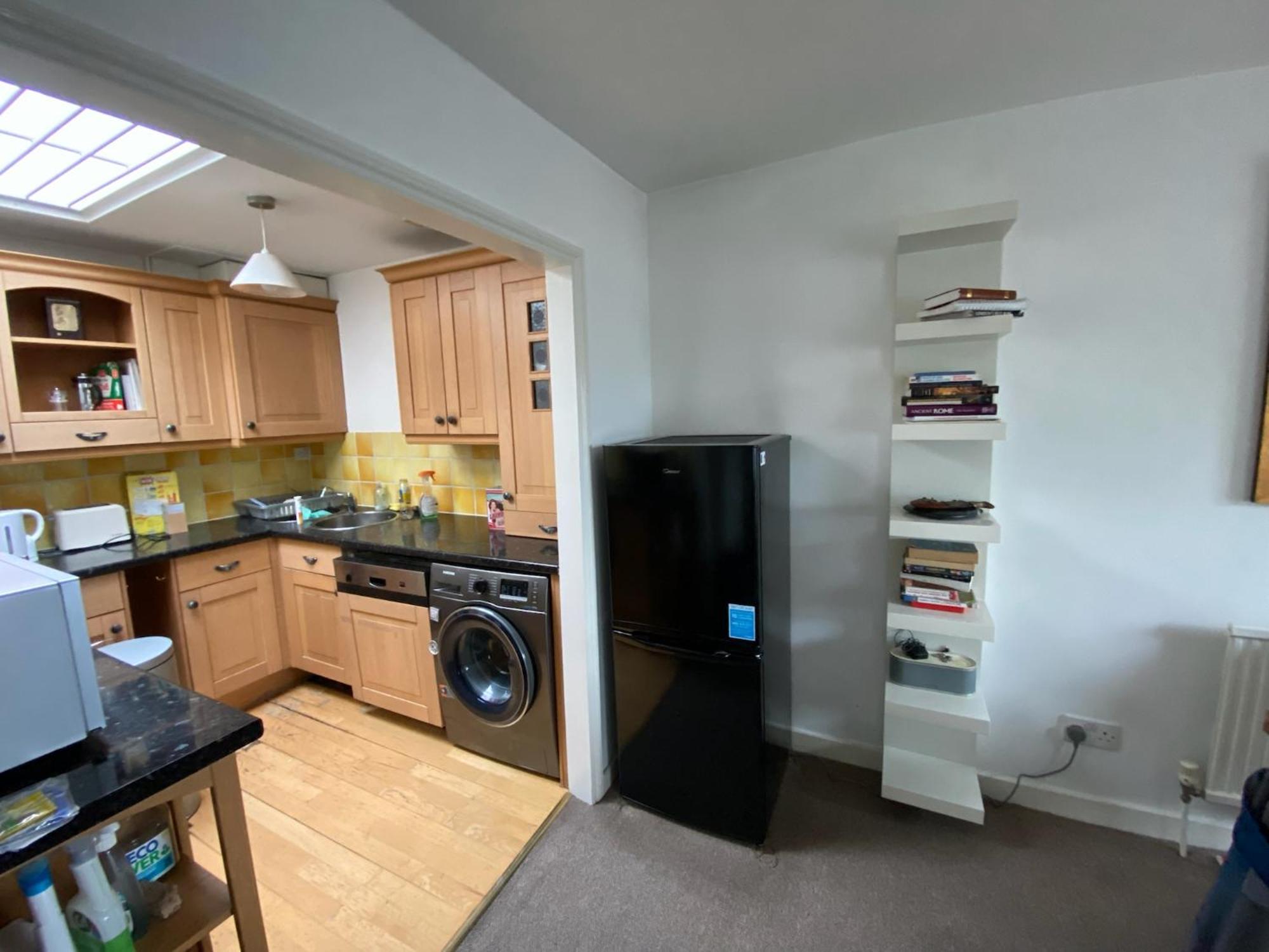 3 Bedroom Top Floor Kensington * London