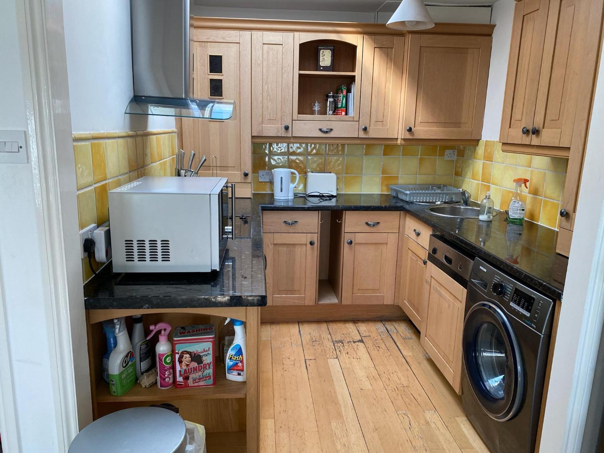 Lejlighed 3 Bedroom Top Floor Kensington *