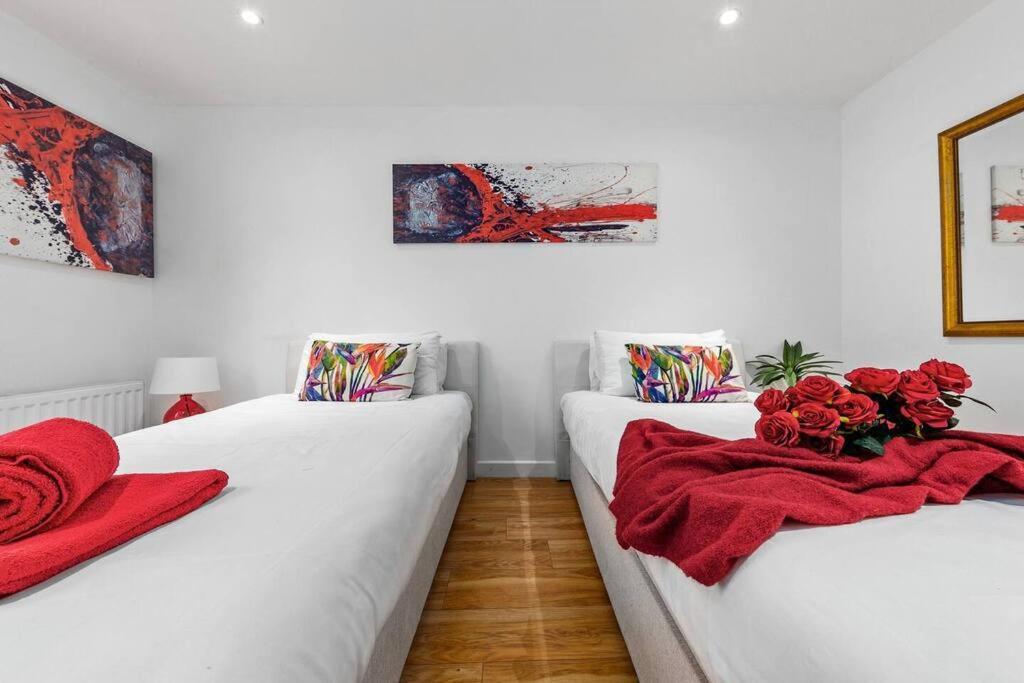 3 Bedroom In Haymarket Sleep 10 Hy2 Lägenhet *