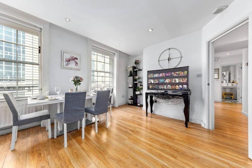 Lägenhet 3 Bedroom In Haymarket Sleep 10 Hy2 *
