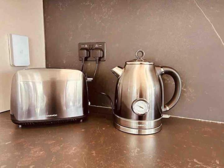 3 Bed 2 Bath Penthouse Hoxton Square With Terrace Apartment