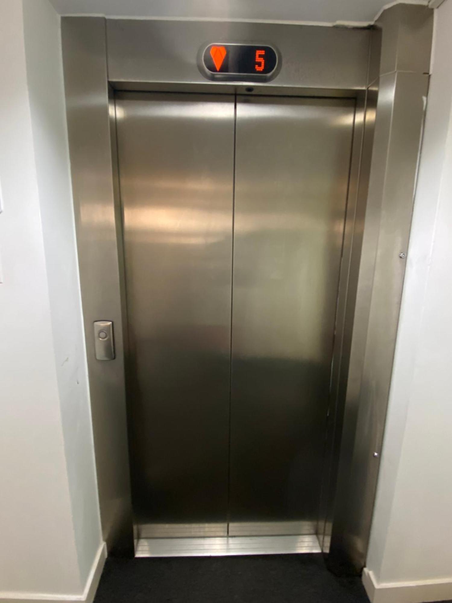 Xl Bright Room+parking+fridge+micro - 20min Bridge - 3 Min Walk To Train/bus Station Privatunterkunft