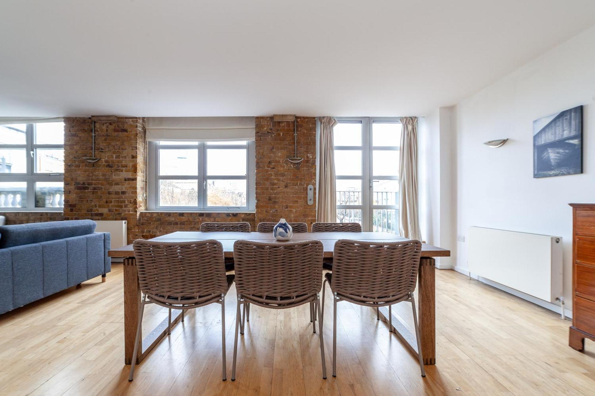 Elegance & Chic Design - 2-bedroom Haven *