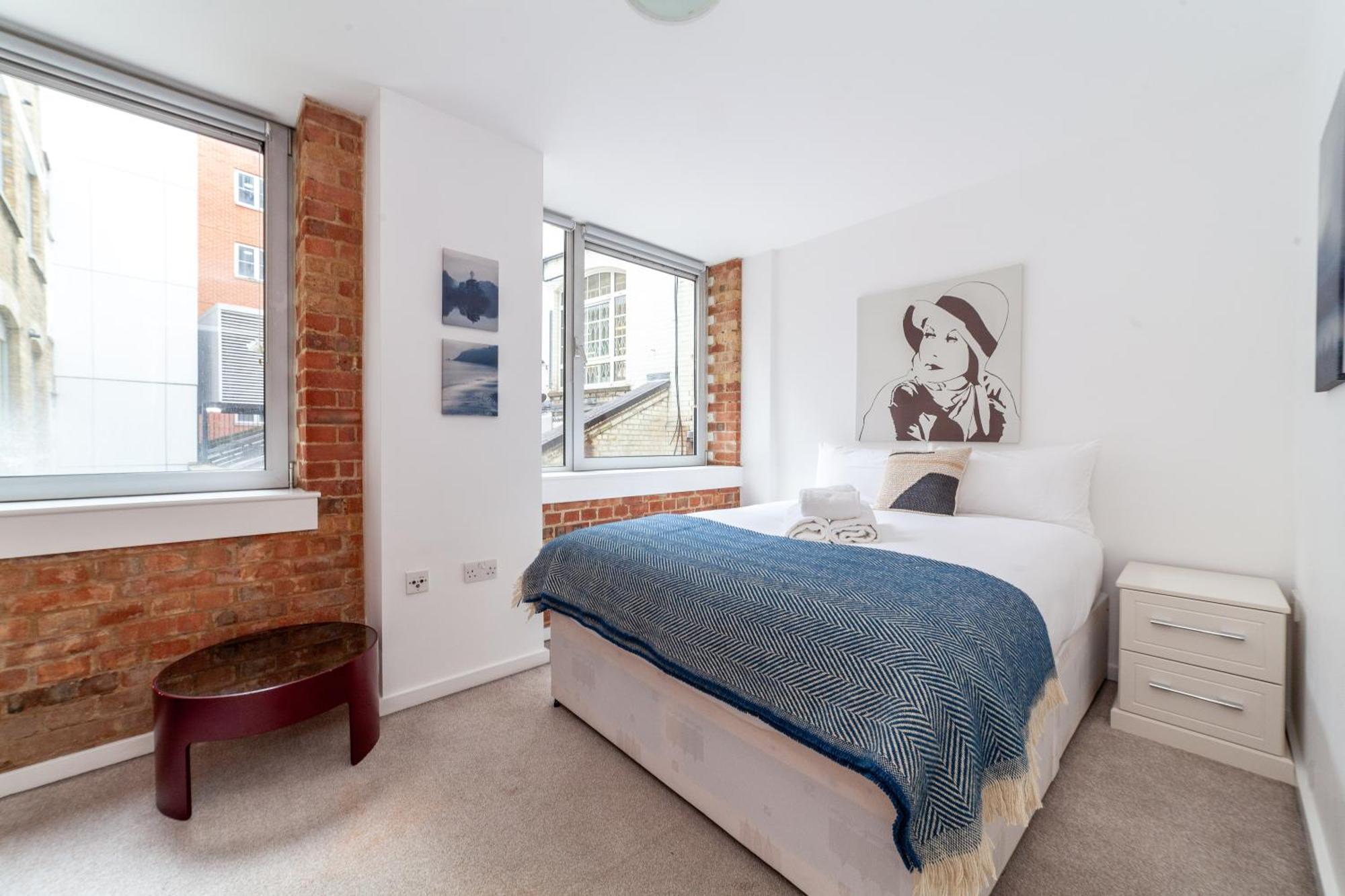 Appartamento Elegance & Chic Design - 2-bedroom Haven