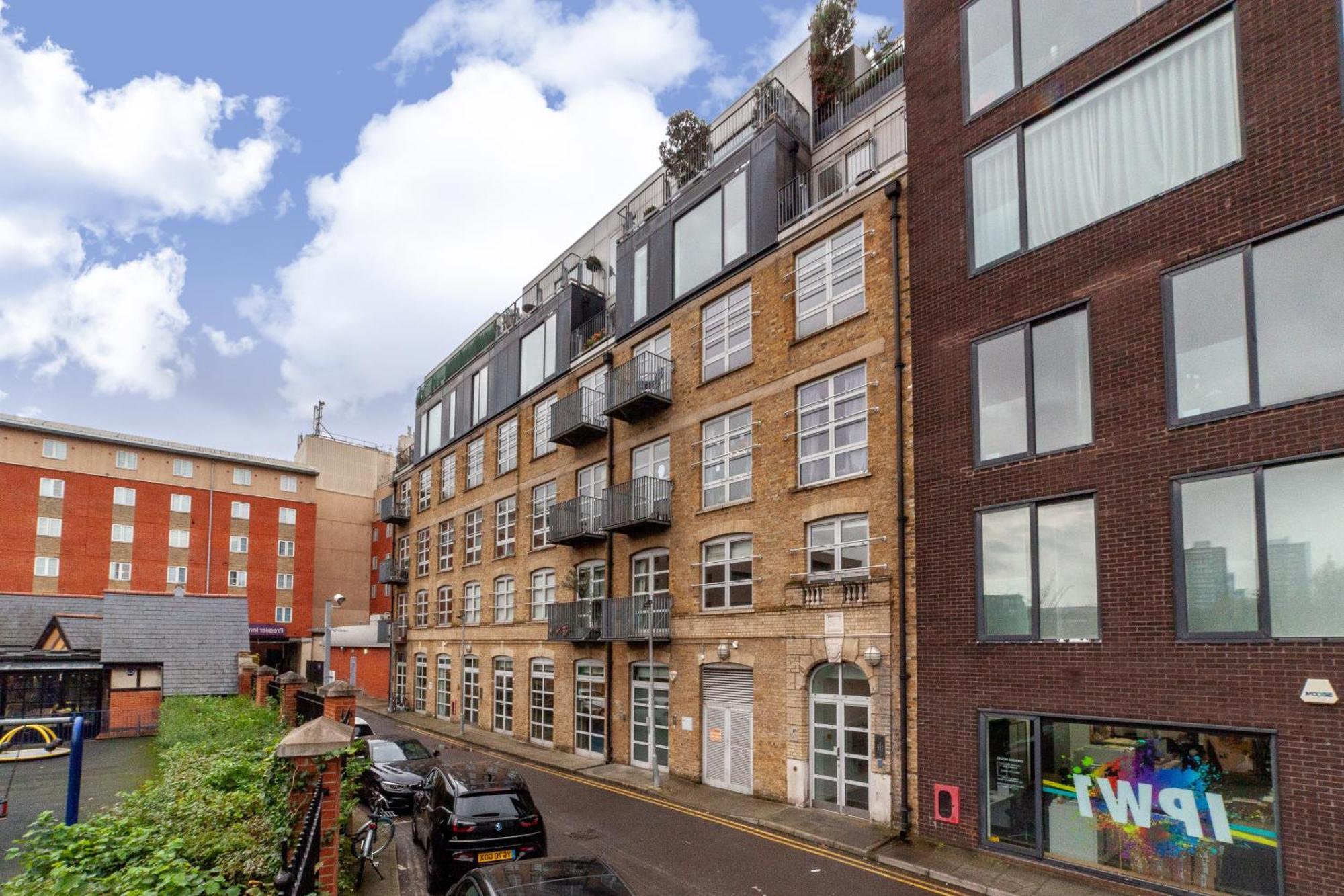 Appartamento Elegance & Chic Design - 2-bedroom Haven *