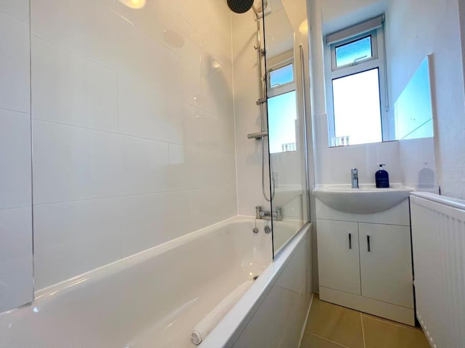 2 Bed Flat- Belsize Park * Londen