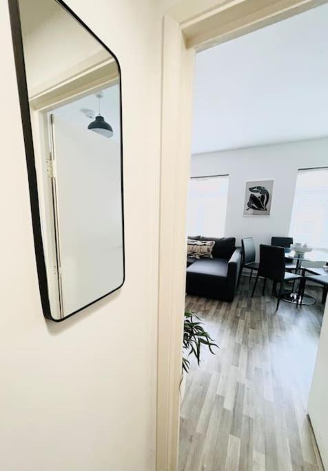 Apartment 2 Bed Apartment- Finsbury Park Station C London