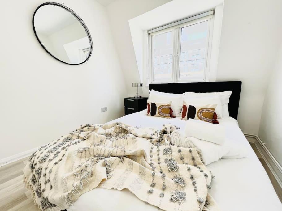 Apartment 2 Bed Apartment- Finsbury Park Station C