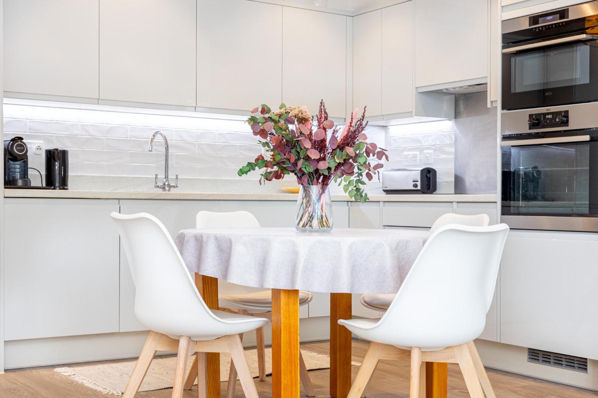 Leilighet Modern New 2br Wviews & Balcony In Wandsworth London