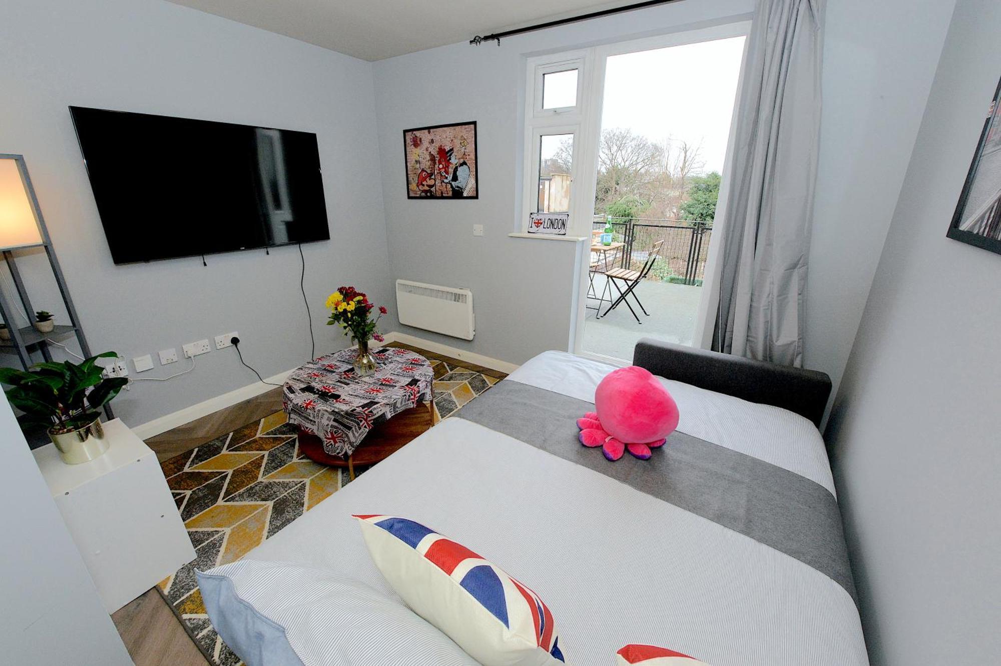 Lejlighed 2 Bed Terraced Flat Piccadilly Line *