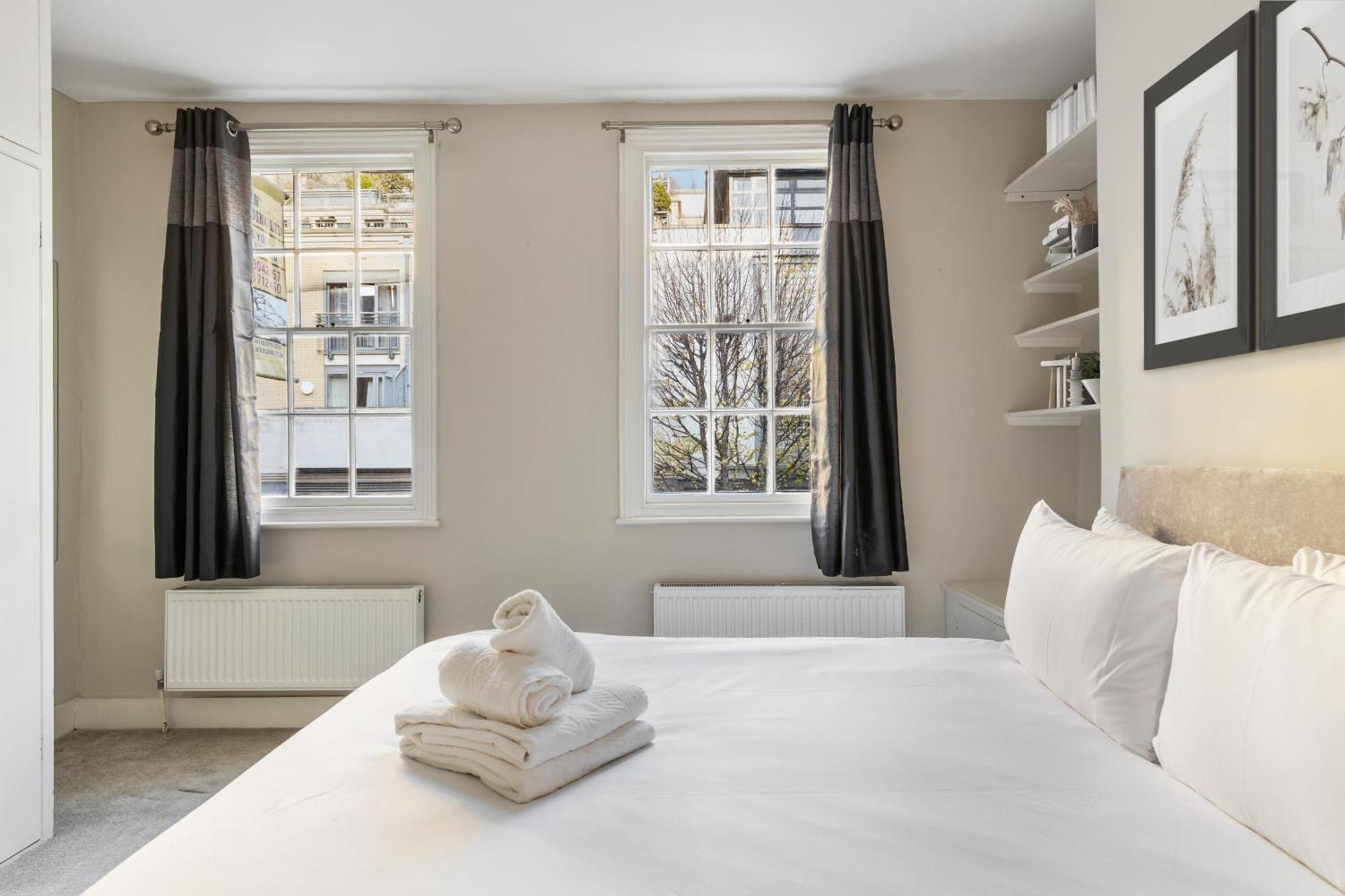 Heavenly - Victoria Apartment London