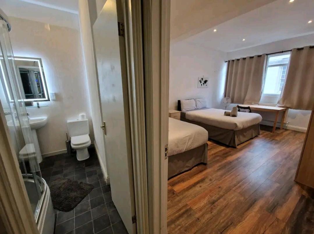 Affordable In Shared Flat, Bridge Londen