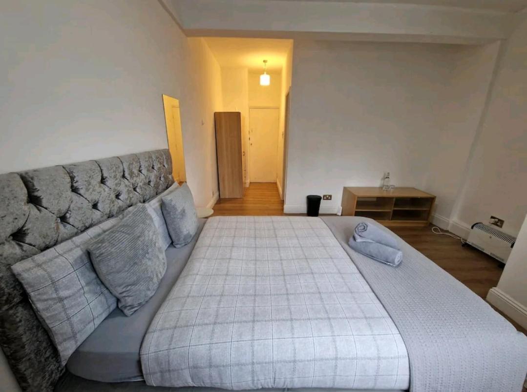 Accommodatie bij particulieren Affordable In Shared Flat, Bridge *