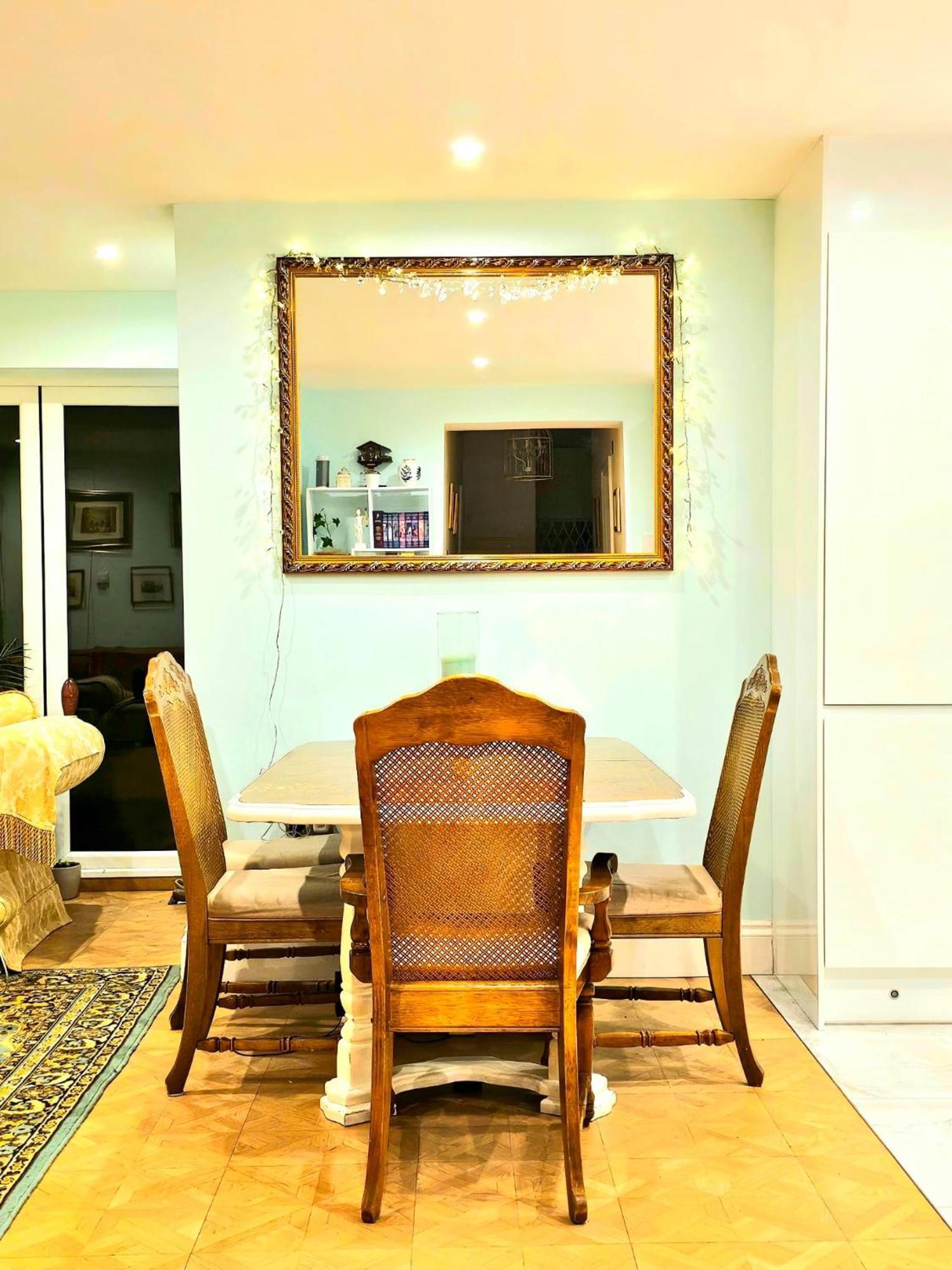 Apartment Spacious Refurbished Flat With A Garden Near Tube, Train, Thames And The Center London