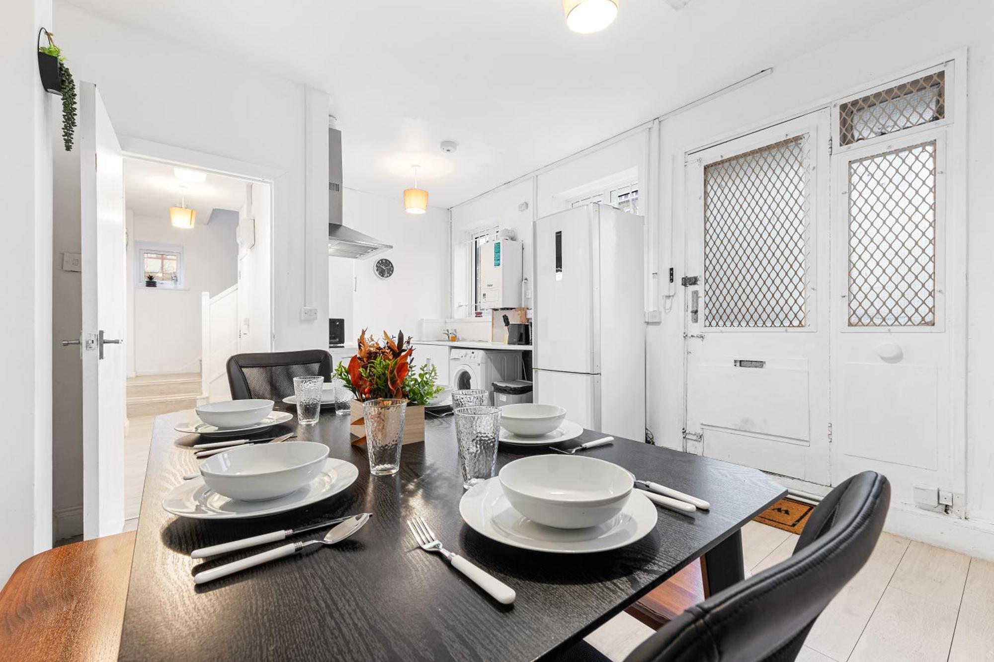 Holiday Near Kings Cross Sleep 12 Sp7 Londen