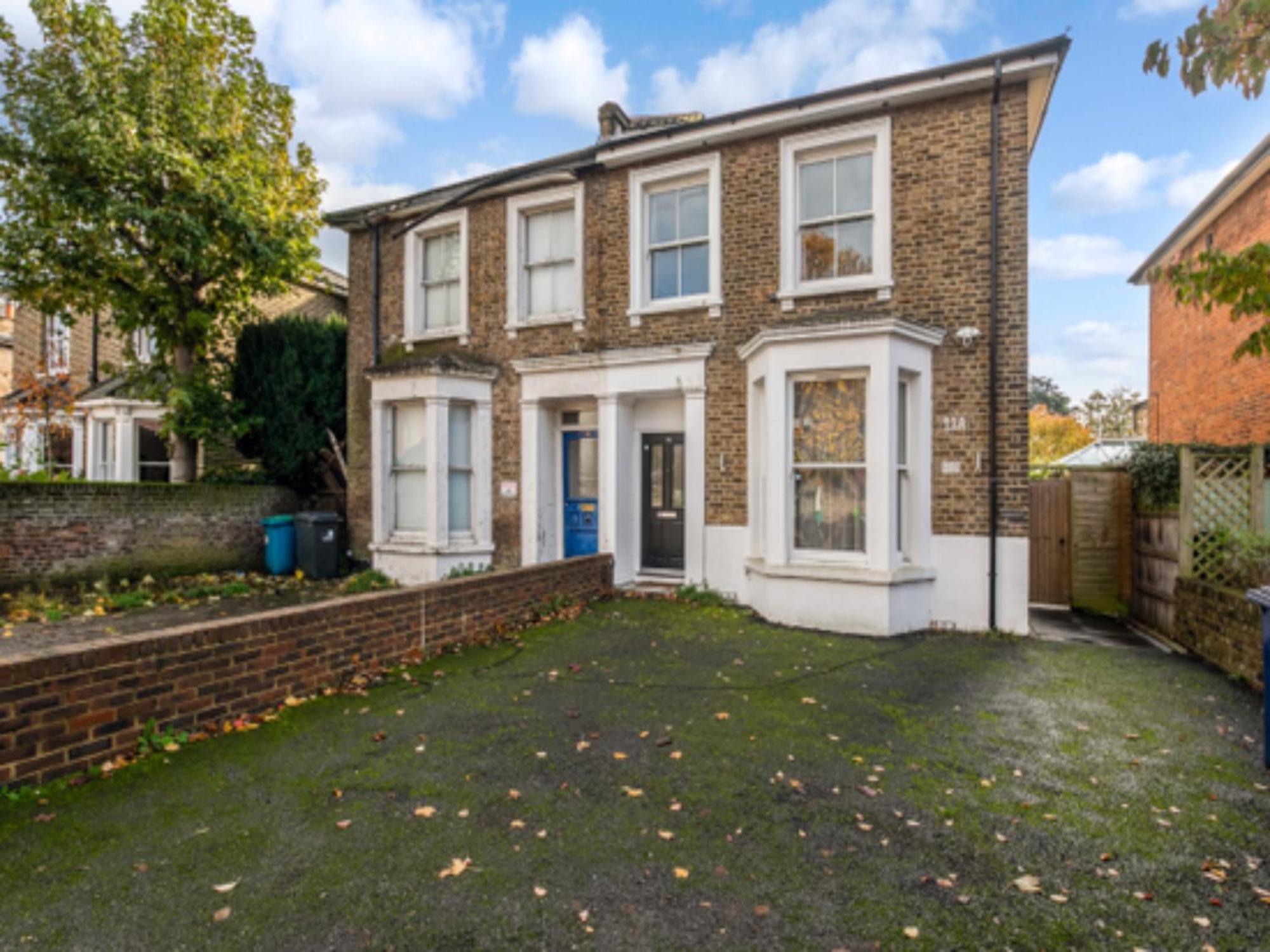 Ealing Queen Of The Suburbs One Bedroom Pass The Keys London