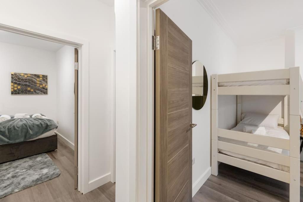 Apartment Modern 2 Bedroom 3 Min Walk To Tube Station *