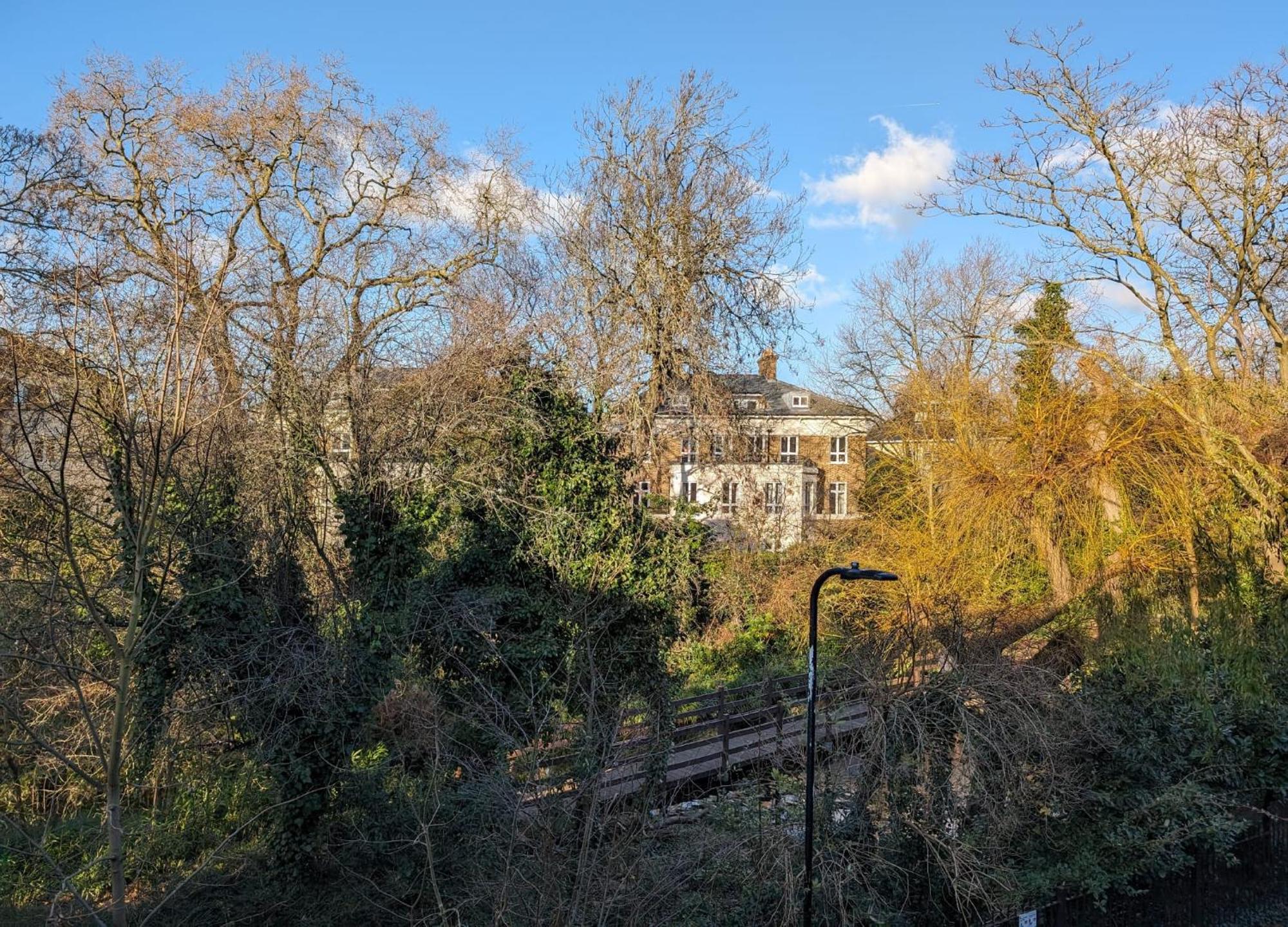 Riverside In Islington Lejlighed