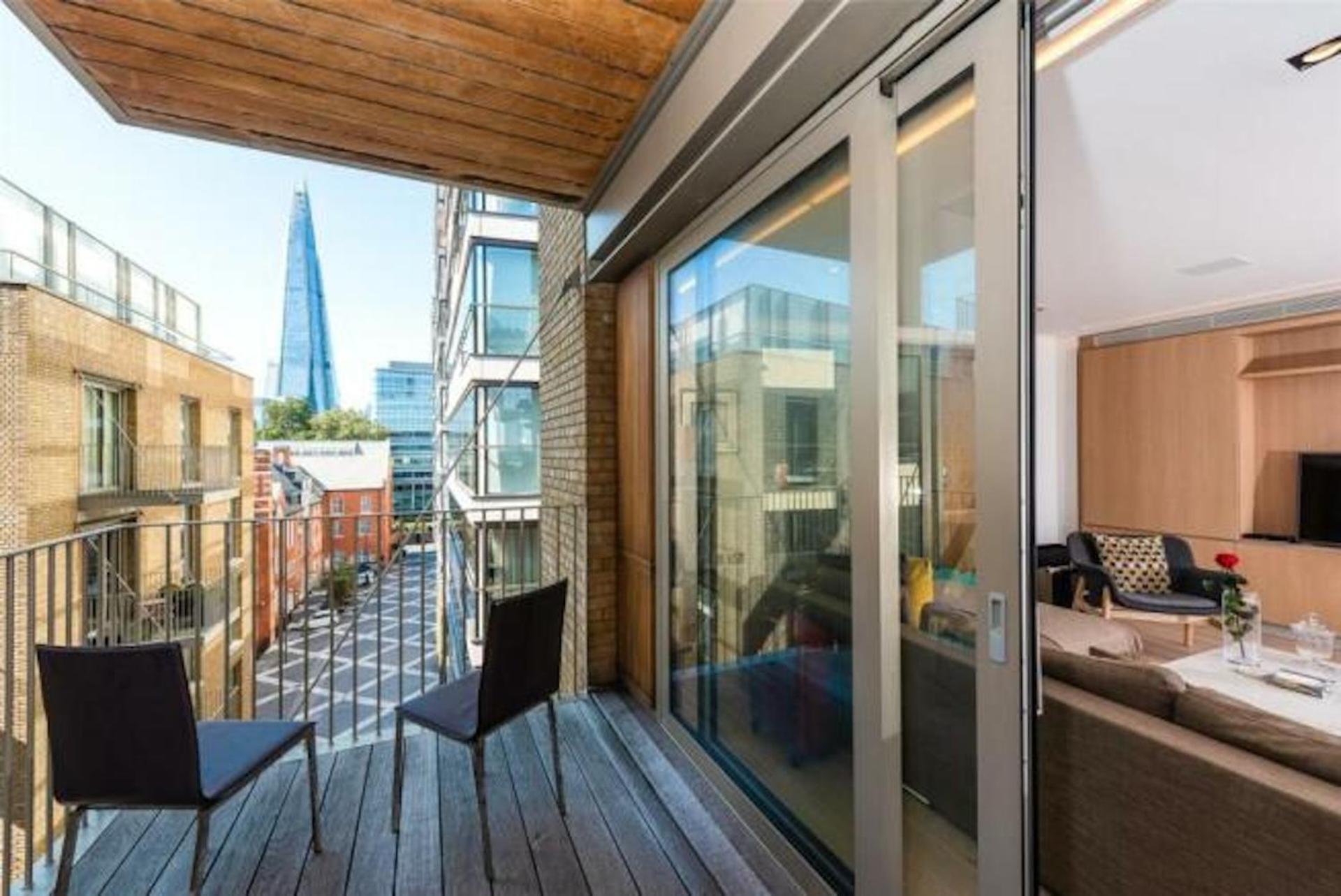 Arcore Premium Bridge London