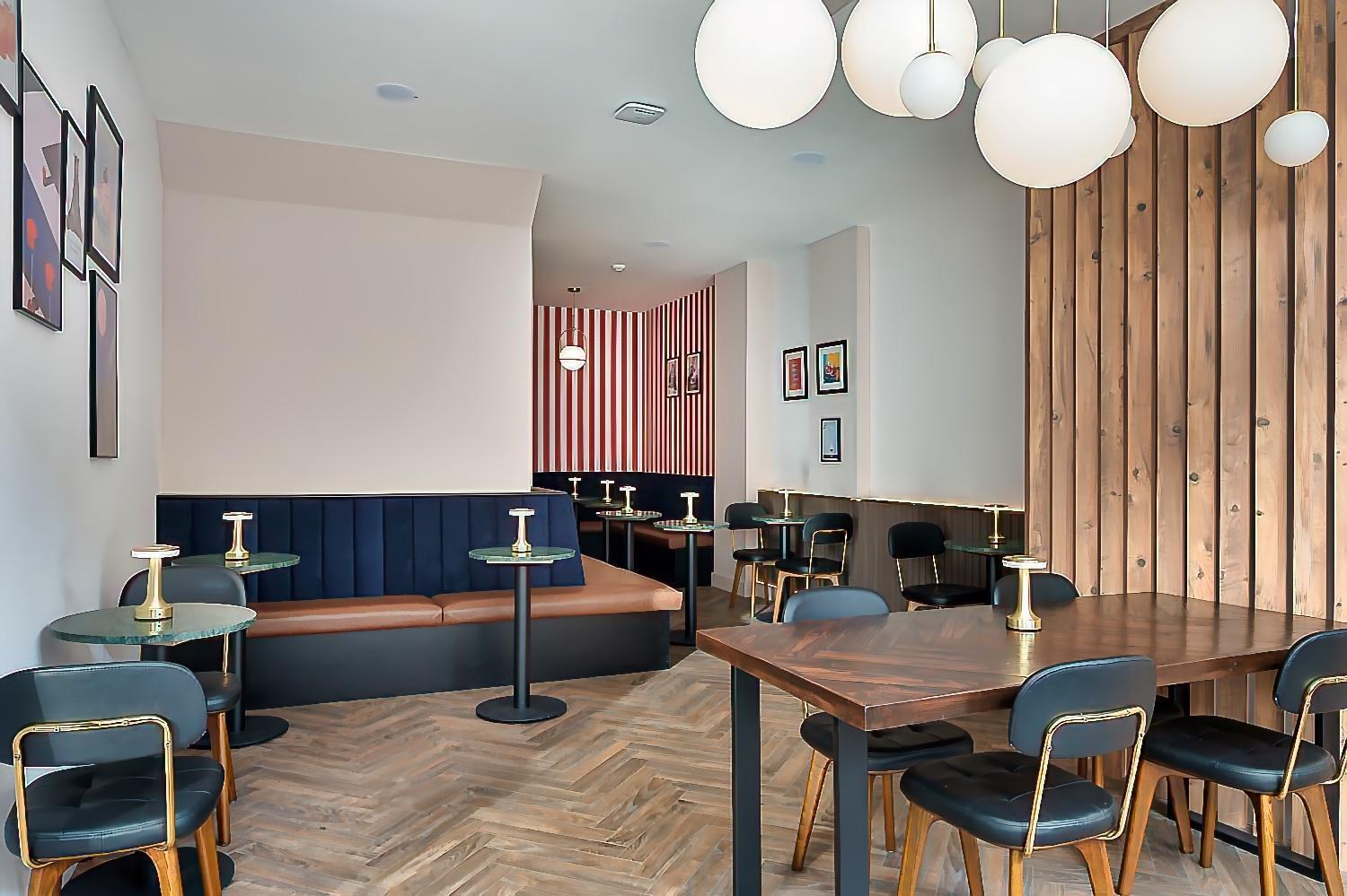 Apartment D8 House London