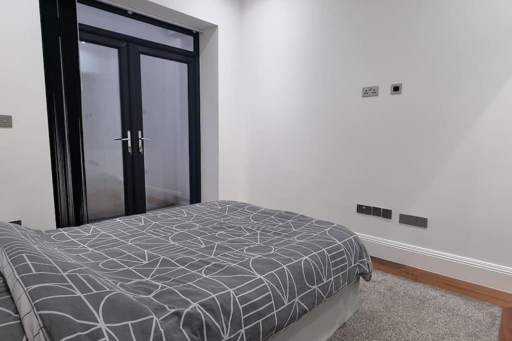 Modern Majesty 3 Bed 3 Bath House In Hébergement de vacances