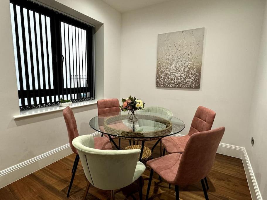 Hébergement de vacances Modern Majesty 3 Bed 3 Bath House In *
