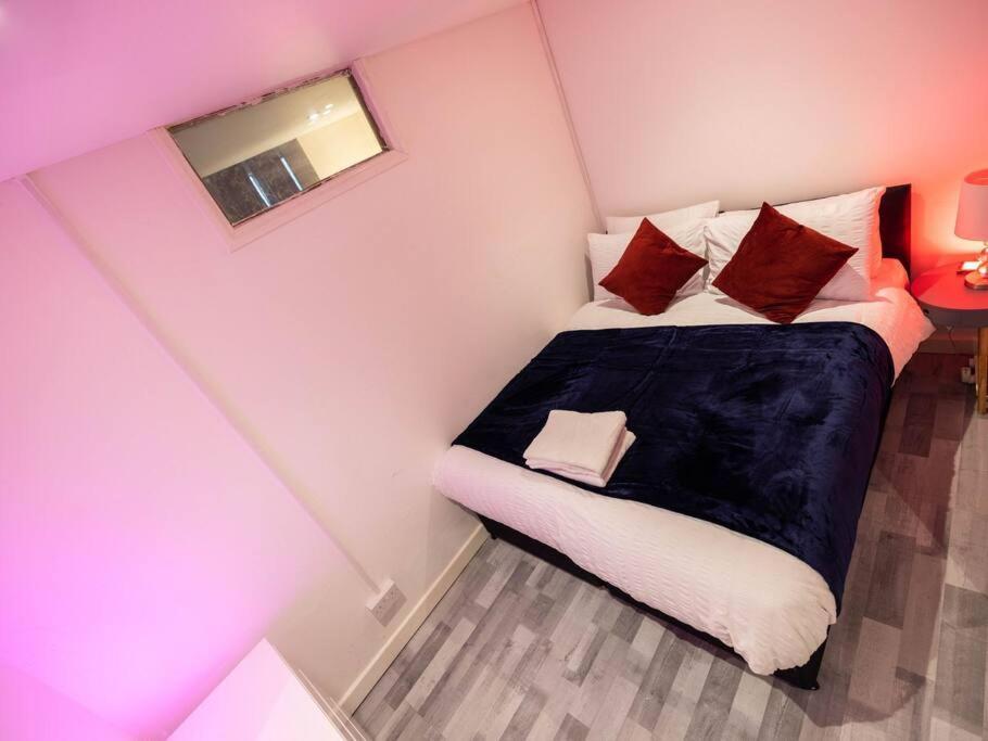 1 Bedroom-sofabed-worktable-4-wifi-parking Lägenhet *