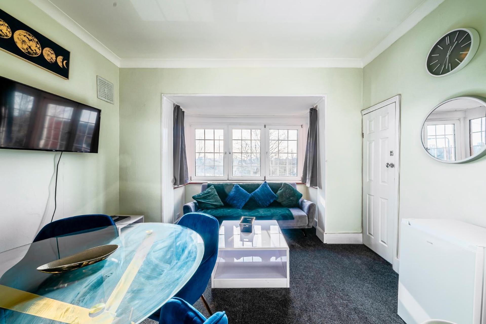 Uksas Stunning One Bedroom Flat Free Parking *