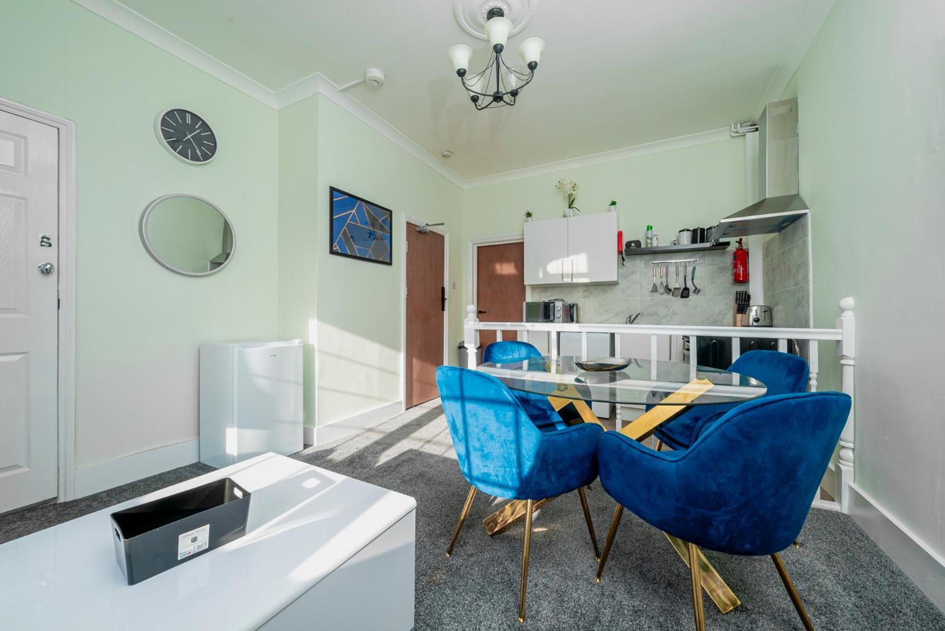 Uksas Stunning One Bedroom Flat Free Parking Apartment *